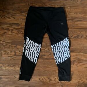 Adidas (L) women’s Running AEROREADY tights.